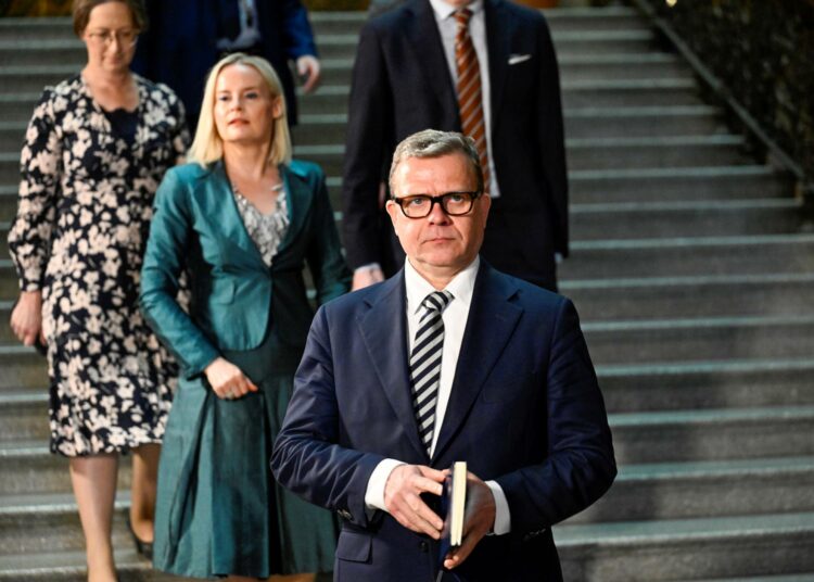 Pääministeri Petteri Orpo (kok.), valtiovarainministeri Riikka Purra (ps.) sekä maa- ja metsätalousministeri Sari Essayah (kd.).