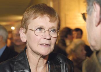 Marie-George Buffet valittiin neljännelle puheenjohtajakaudelleen.
