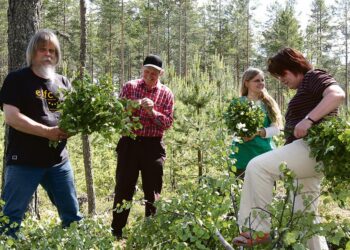 Pohjois-Karjalan uraanikaivosten vastainen kansalaisliike järjesti eilen vastantekotalkoot, joita jatketaan lauantaina.