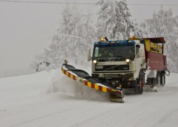 Kunnallisen eläkejärjestelmän rahoitus edellyttää, että kuntien henkilöstön määrä ja sitä myöten palkkasumma ei laske nykyisestä.