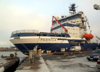 Merimies-Unioni toteaa arktisten alueiden tarjoavan Suomelle huomattavaa taloudellista potentiaalia ja työllistymismahdollisuuksia. Kuvassa monitoimimurtaja Fennica.