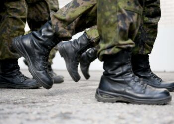 Yleisen asevelvollisuuden suosio on tutkimuksen mukaan noussut yhdeksän prosenttiyksikköä viime vuodesta.