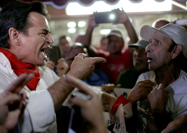 Obaman Kuuba-avauksen kannattajat ja vastustajat sanailivat keskiviikkona kiivaasti Miamin ”Pikku-Havannassa”.