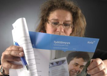 Esitys työttömyysturvareformiksi sai ay-liikkeestä täystyrmäyksen.
