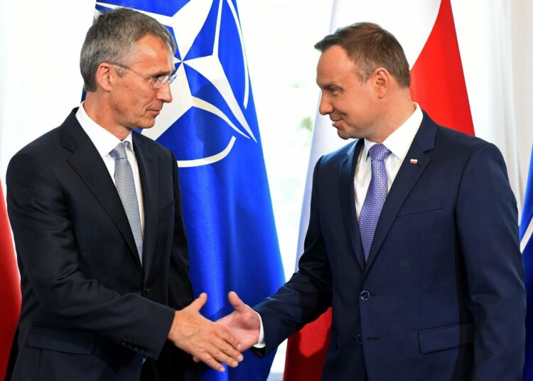 Puolan presidentti Andrzej Duda (oik.) isännöi Naton huippukokousta heinäkuun alussa. Paikalla oli myös Naton pääsihteeri Jens Stoltenberg.