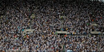 Katsomo pullisteli faneja Tottenham Hotspurin ja Manchester Cityn kohtaamisessa viime viikon sunnuntaina.