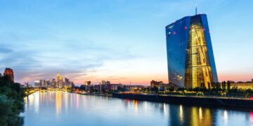 Euroopan keskuspankki on ottanut ison roolin velkamarkkinoilla. Kuvassa sen pääkonttori Frankfurtissa.
