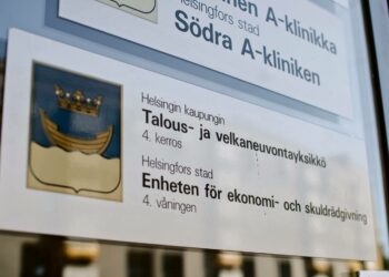 Viime vuonna kotitaloudet maksoivat korkoja yhteensä 2,3 miljardia euroa, käy ilmi Tilastokeskuksen tuoreesta velkaantumistilastosta.