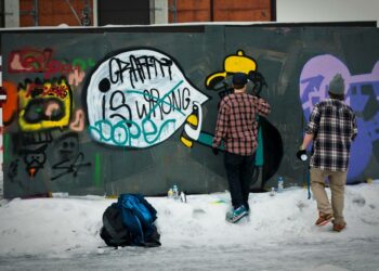 Kalasatamassa maalattiin graffiteja DJ:n tahdittamana.