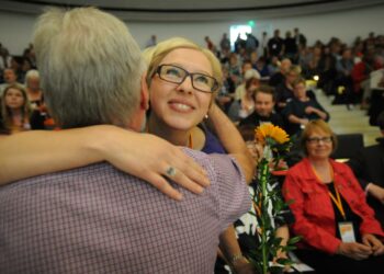 Aino-Kaisa pekonen valittiin vasemmistoliiton ensimmäiseksi varapuheenjohtajaksi.