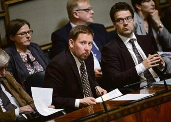 Hallituksen rakenneuudistusten luottamus punnitaan markkinoilla lähiviikkoina.