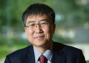 Taloustieteilijä Ha-Joon Changin mielestä taloudelliset päätökset on aina poliittisia päätöksiä.