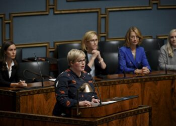 Valtion tarjoama laina on yhtiöille hyvin kallista ja varmasti viimesijaista, valtiovarainministeri Annika Saarikko kuvaili sähköyhtiöille tarjolle tulevaa laina- ja vakuusohjelmaa.
