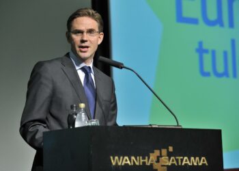 Pääministeri Jyrki Katainen puhui Valtineuvoston kanslian ja Ulkopoliittisen instituutin järjestämässä keskustelutilaisuudessa.