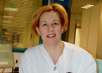 Apulaisosastonhoitaja Kati Jetsulla on vankka kokemus niin hoitotyöstä kuin hoitoalan ay-toiminnastakin.