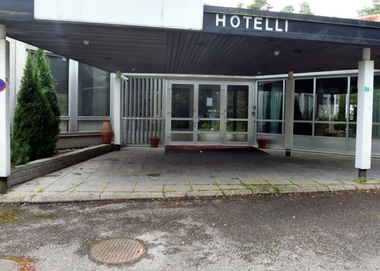 Forssassa tyhjillään oleva hotelli soveltuu turvapaikanhakijoiden hätämajoitukseen.