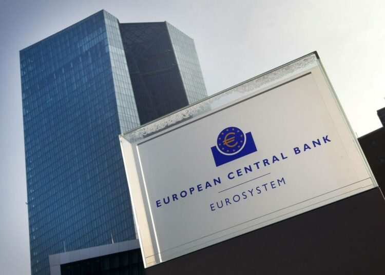 Euroopan keskuspankki on yksi troikan osapuolista.