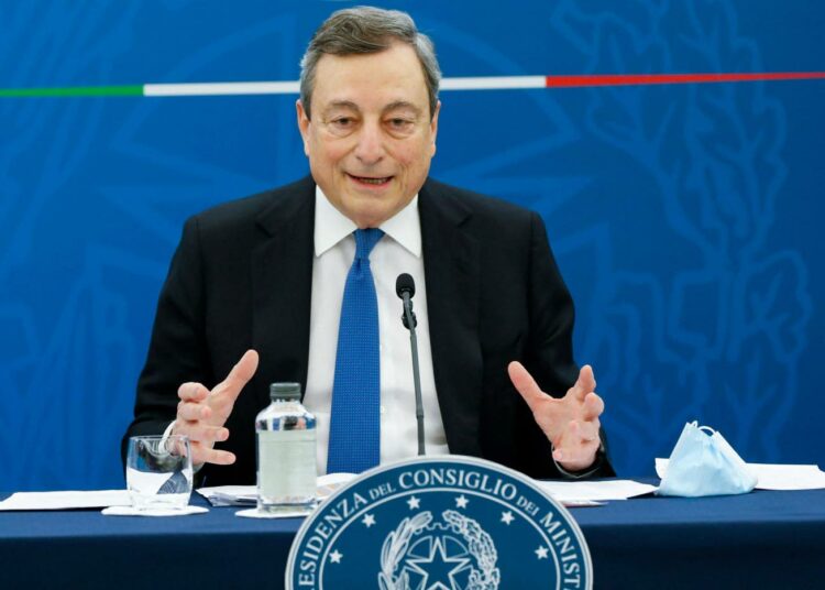Mario Draghi, 73, toimi Euroopan keskuspankin pääjohtajana 2011-2019. Helmikuussa hän nousi yllättäen maan pääministeriksi keskellä koronakriisiä.