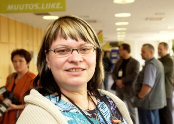 Suomi on kohta Euroopan takapajula, pelkää Foxconnin pääluottamusmies Sari Toivonen. Työntekijöistä on liian helppo päästä eroon.