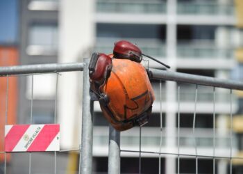 Rakentajien työttömyys on noussut ripeästi talven aikana.