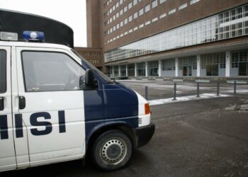 Valtaosa julkisella sektorilla työskentelevistä on tavallisia kuntien ja valtion työntekijöitä; sairaanhoitajia, opettajia, vanhustenhoitajia, keittäjiä, palomiehiä, poliiseja.
