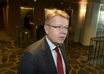 Toimitusjohtaja Jyri Häkämies ja muu Elinkeinoelämän keskusliiton väki on onnistunut viime vuosien lobbaustyössään tarkasti maaliin. Työnantajien maksuja on siirretty miljardikaupalla veronmaksajien kannettavaksi.