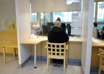 Terveyskeskuksessa asiointi kallistuu ensi vuonna 30 prosentilla.