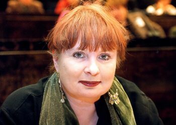 Pirjo Hämäläinen (1952–2017) vasemmistoliiton puoluevaltuuston kokouksessa vuonna 2001.