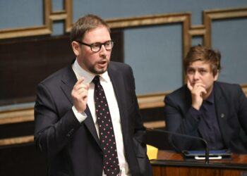 Paavo Arhinmäki sai yhden puheenvuoron, kun eduskunta käsitteli ulkoministeriön toimialaa torstaina.