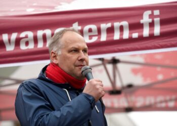 Jonas Sjöstedt saapuu taas vauhdittamaan vasemmistoliiton kampanjaa.