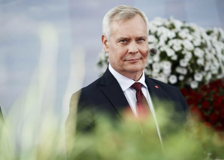 Pääministeri Antti Rinne vahvistaa, että aktiivimallin leikkuri puretaan.