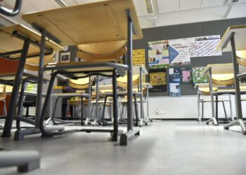 Epätietoisuus koulujen rahoituksesta jatkuu Helsingissä yli kesäkuun puolivälin.