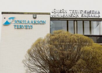 Jämsän terveyspalveluiden tuottajaksi valittu Jokilaakson Terveys Oy on jalostumassa pelkäksi paperiyhtiöksi ulkoistuksen ulkoistuksella.
