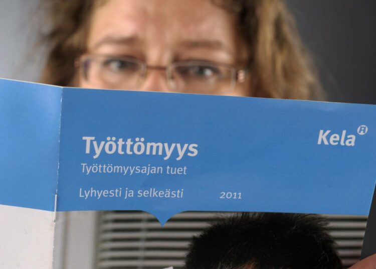 Työttömyys ja lomautukset lisääntyvät nyt kovaa vauhtia.