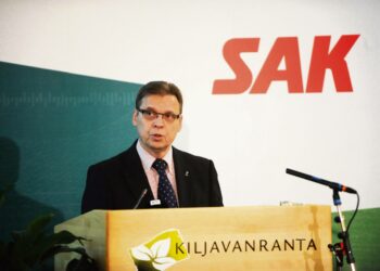 SAK:n puheenjohtaja Lauri Lyly puhui SAK:n valtuuston kokouksessa Kiljavalla torstaina.