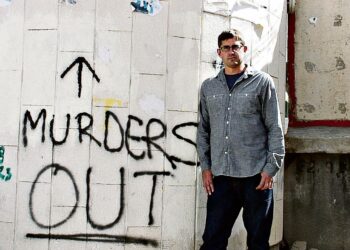 Louis Theroux käy Länsirannan ja Itä-Jerusalemin juutalaissiirtokunnissa.