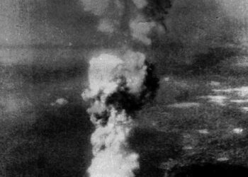Hiroshimaan 6.8.1945 pudotetun ydinpommin pilvi.