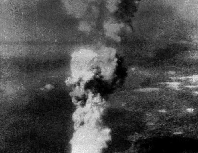 Hiroshimaan 6.8.1945 pudotetun ydinpommin pilvi.