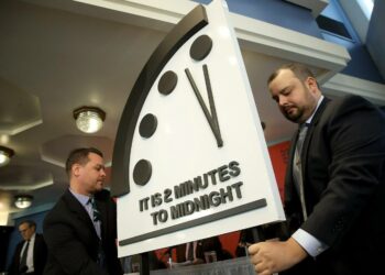 Tuomiopäivän kelloa siirrettiin torstaina aikaan kaksi minuuttia vaille keskiyön.