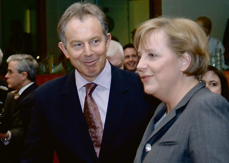 Euroopassa kolmatta tietä lähti kulkemaani ensin Tony Blairin johtama brittien New Labour. Kuvassa Blair Saksan liittokansleri Angela Merkelin seurassa vuonna 2006.
