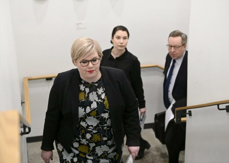 Varautumisen ministerityöryhmän puheenjohtaja, valtiovarainministeri Annika Saarikko sekä ympäristö- ja ilmastoministeri Emma Kari ja elinkeinoministeri Mika Lintilä kertoivat työryhmän päätöksistä torstaina.