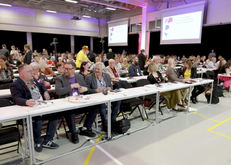 Vasemmistoliiton puoluekokous alkoi perjantaina Porissa.
