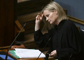 Valtiovarainministeri Riikka Purran arvioidaan käyttäytyvän performatiivisesti.