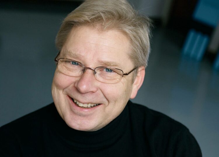 Professori Markku Kuisman Rosvoparonien paluu on Tieto-Finlandia-ainesta.