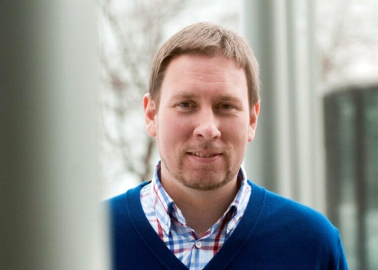 Paavo Arhinmäellä on hyvä vaalifiilis.