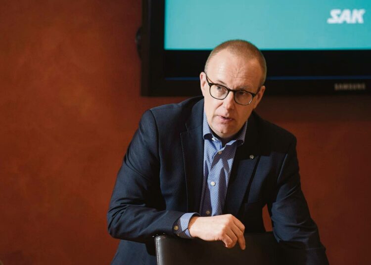 Jarkko Eloranta esitteli keskiviikkona SAK:n toiveet hallituksen puoliväliriiheen.