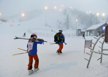 Matkailu- ja ravintola-alalla työttömyyden uhan kokee lisääntyneen 23,6 prosenttia PAMin kyselyyn vastanneista.