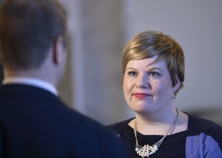 Annika Saarikon esittämä ”Lex Terveystalo” ei saanut ymmärrystä edes puoluetovereilta.