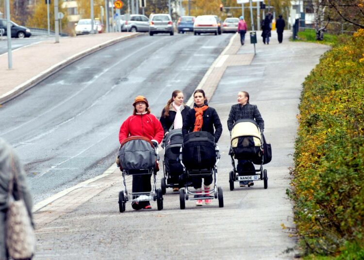 Lasten hankkimista lykätään usein.