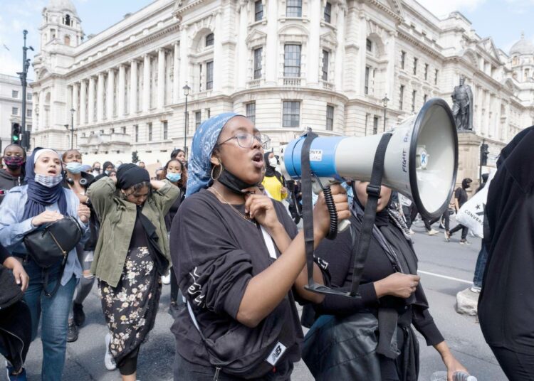 Black Lives Matter -liikkeen mielenosoitus Lontoossa heinäkuussa 2020.